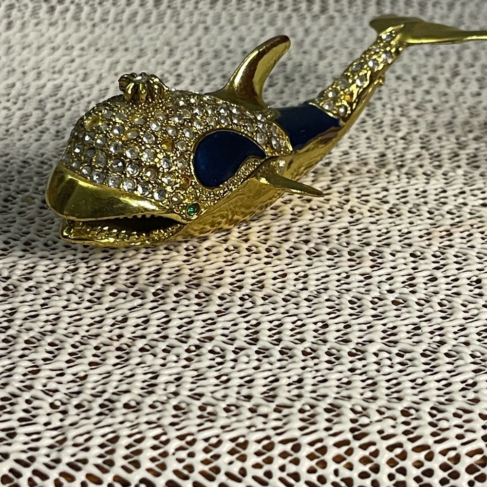 Vintage whale with crystals trinket box 5” long, good condition